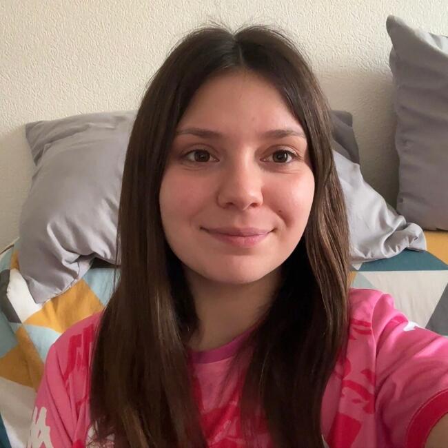 Babysitter in Lyon: Elina