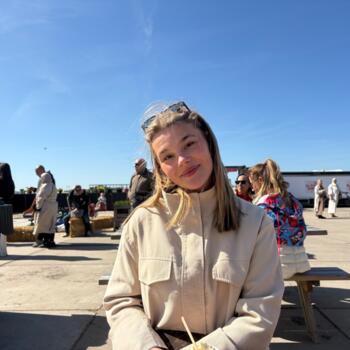 Babysitter in Vienna: Elena