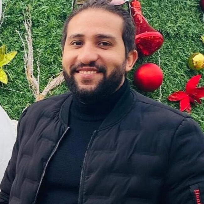وظيفة جليسة أطفال في عجمان: Mohamed