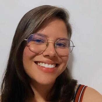 Babysitter in Ananindeua: Clara