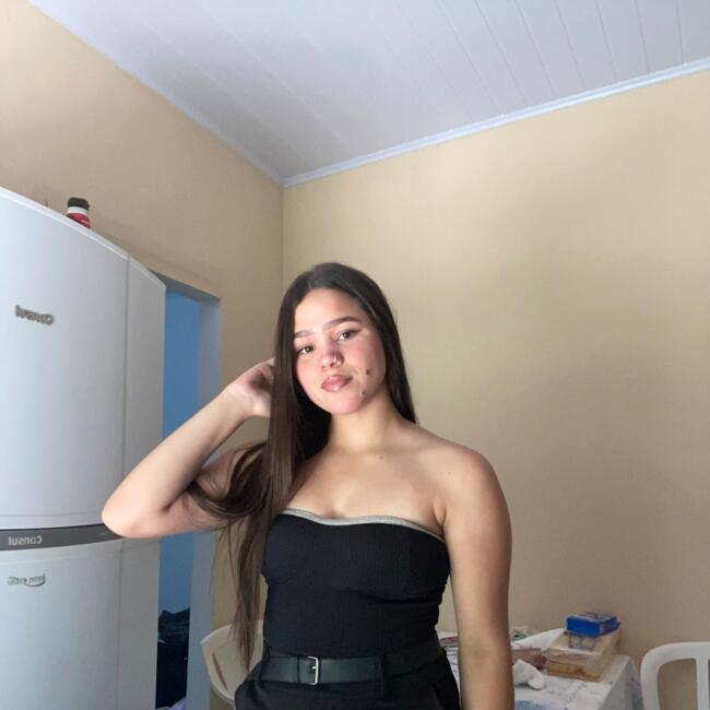 Babysitter in Jaú: Letícia