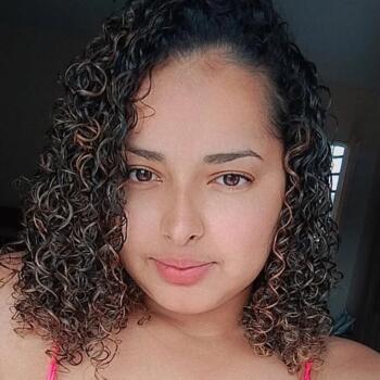 Babysitter Blumenau: Mariana