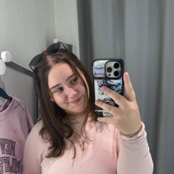 Babysitter in Budapest: Vivien Kitti