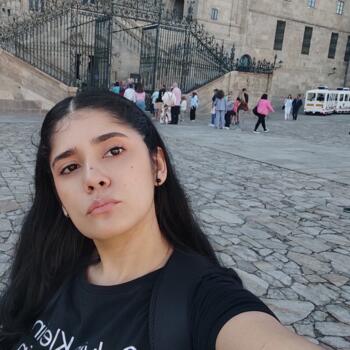 Babysitter in Lalín: Lesly