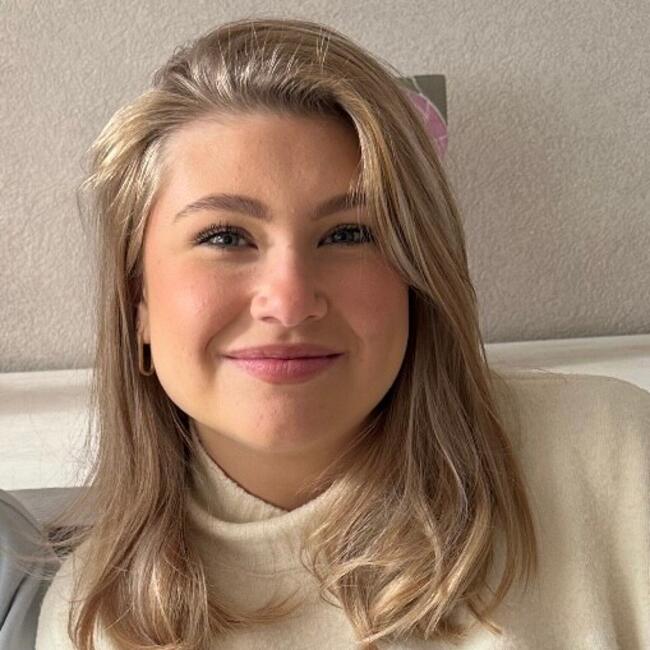 Babysitter in La Talaudière: Faustine