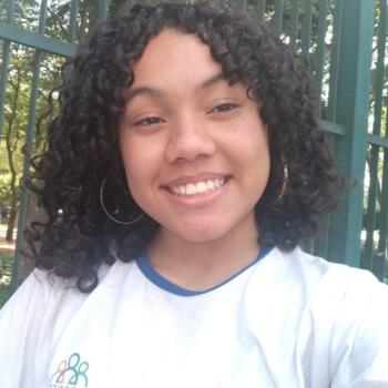 Babysitter in São José dos Campos: Iasmim