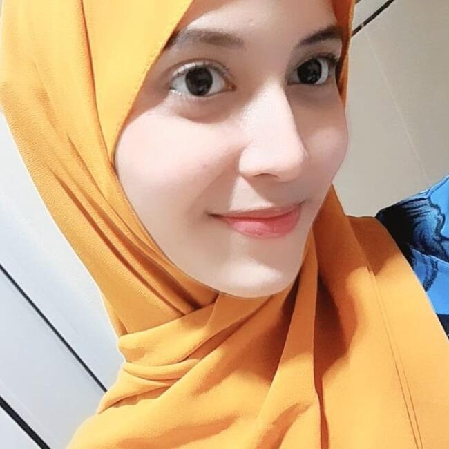 Babysitter in Surabaya: Zahra
