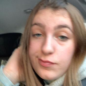 Babysitter in Deerlijk: Hanne