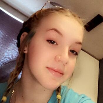 Baby-sitter in Milton: Austyn