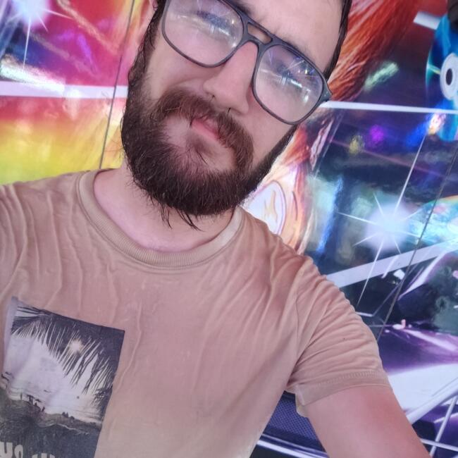 Babysitter in Hénin-Beaumont: Alexis