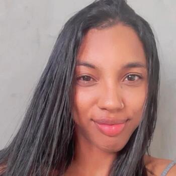 Babysitter in Itaperuna: Adrielle