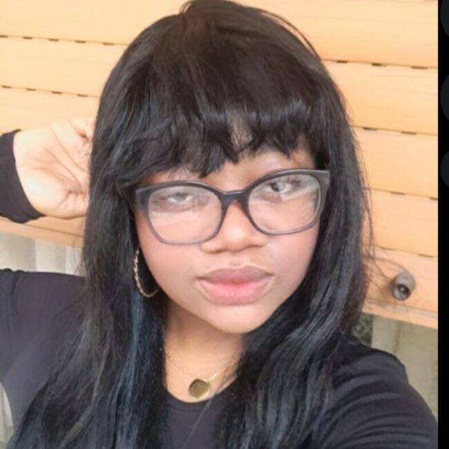 Babysitter in Pescara: Chanelle