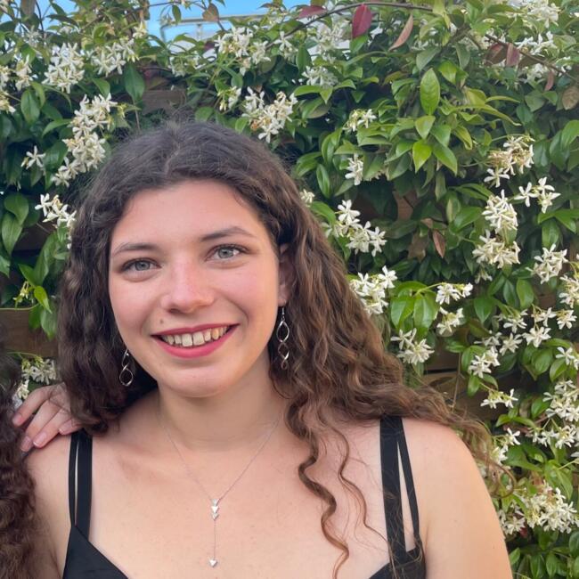 Babysitter in Tours: Clémence