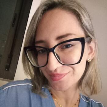 Babysitter in Canoas: Helen