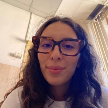 Babysitter in Rome: Sara