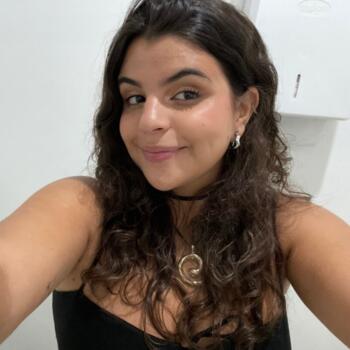 Babysitter Niterói: Milena