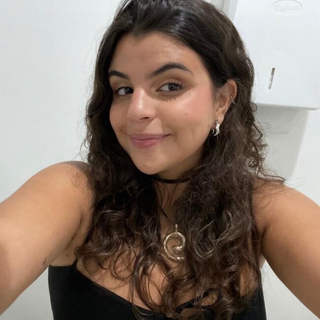Babysitter in Niterói: Milena