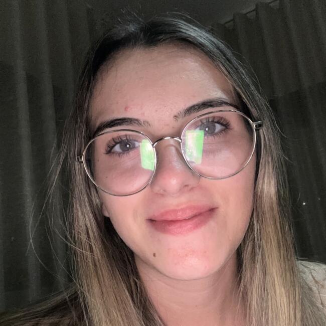 Babysitter in Barrosas: Joana