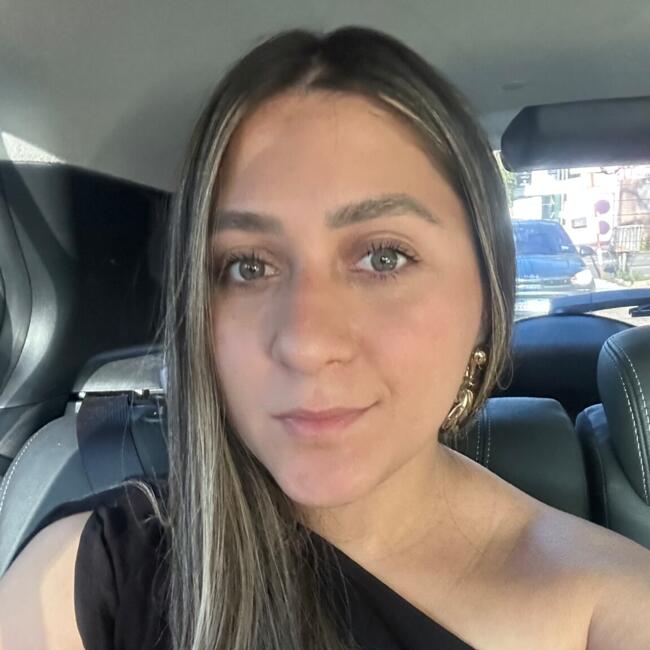 Trabajo para niñera en Asunción: Alice