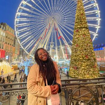 Babysitter in Amiens: Deborah