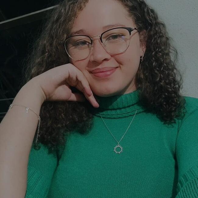 Babysitter in Aparecida de Goiânia: Yasmin