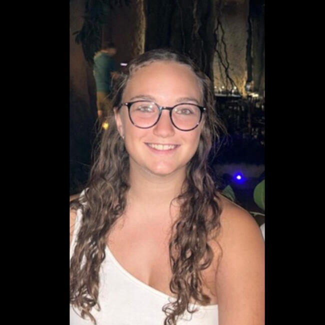 Babysitter in Alcoy: Carla