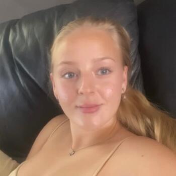 Babysitter Sunshine Coast: Hayley