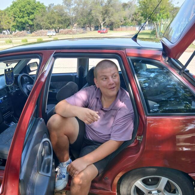 Babysitter in Edenvale: Pieter