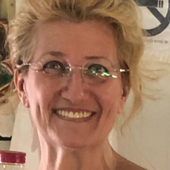 Babysitter in Suseni (Comuna Bogaţi): Rodica