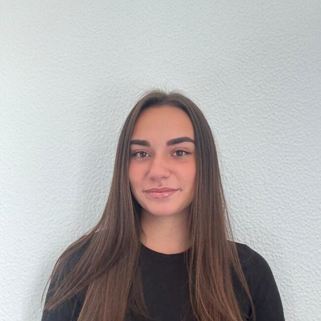 Babysitter in Vagos: Nicole