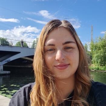 Babysitter in Petershagen (Brandenburg): Julia