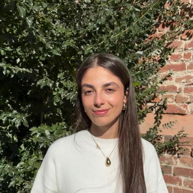 Babysitter a Tribiano: Giulia