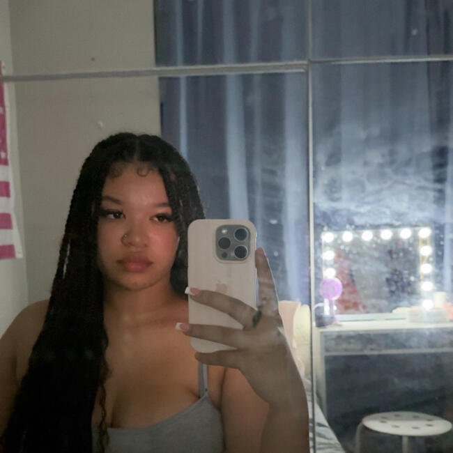 Baby-sitter in Mississauga: Nia