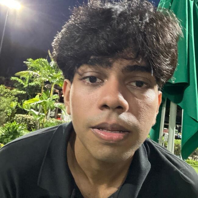 Babysitter in Singapore Island: Jerric