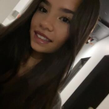 Babysitter in Auckland: Sasha