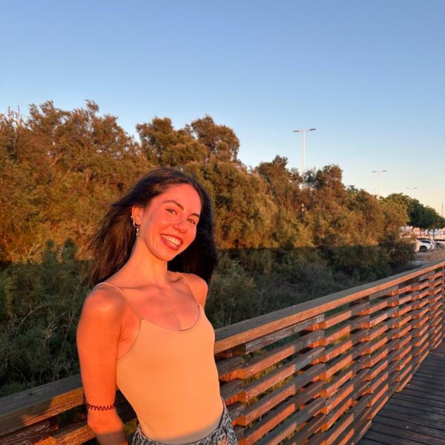 Canguro en Sevilla: Mercedes