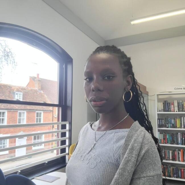 Babysitter in Milton Keynes: Daphne