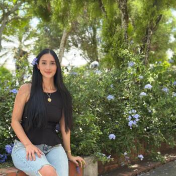 Trabajo para niñera en Medellín: trabajo de niñera Valentina