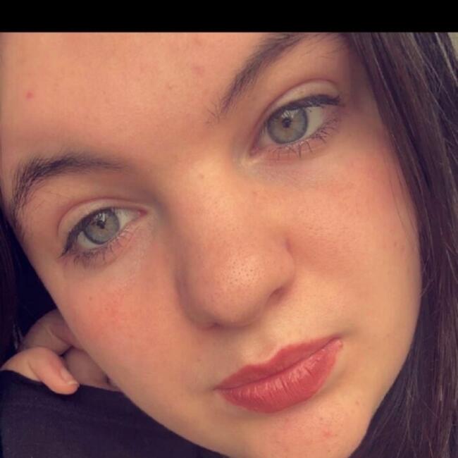 Babysitter in L'Hermitage-Lorge: Lylou