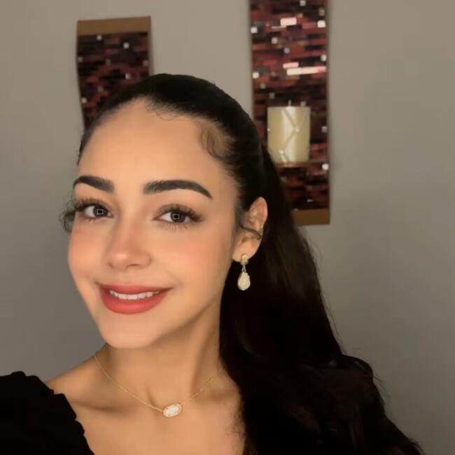 Babysitter in Houston: Brenda