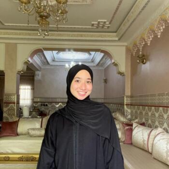 Babysitter Tangier: Iman