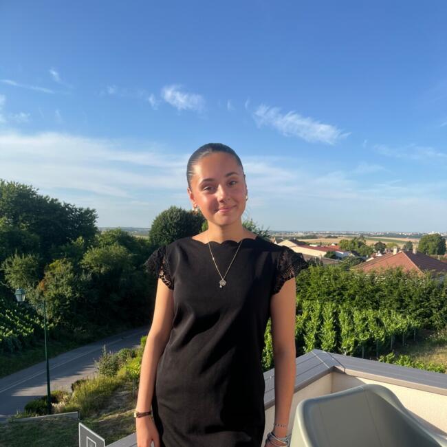 Babysitter in Bouilly (Marne): Elyne