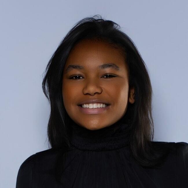 Babysitter in Écully: Fiona