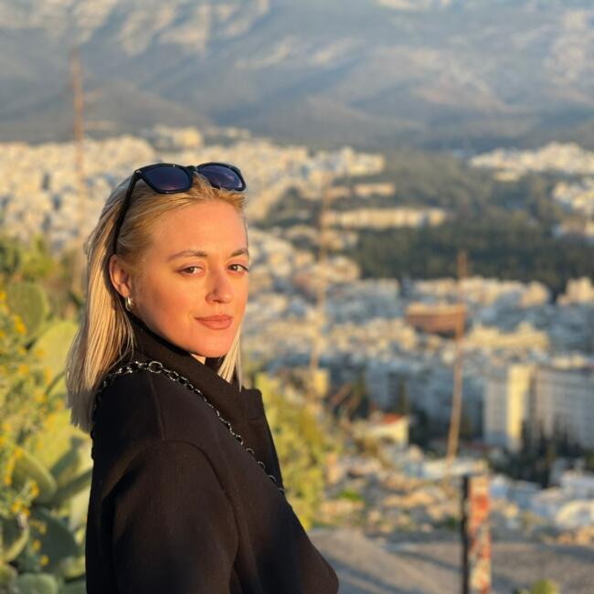 Babysitter in Athens: Αντωνία