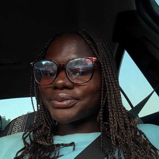 Babysitter in Newhall (California): Olivia