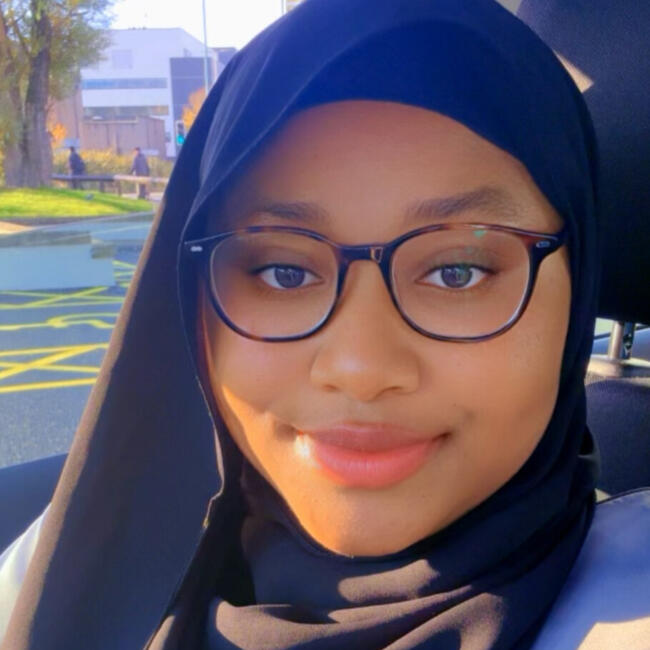 Babysitter in Dundee: Fatimat