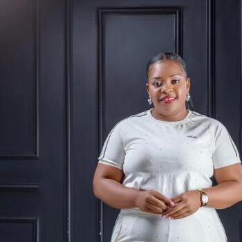 جليسة أطفال في دبي: NDAGIRE