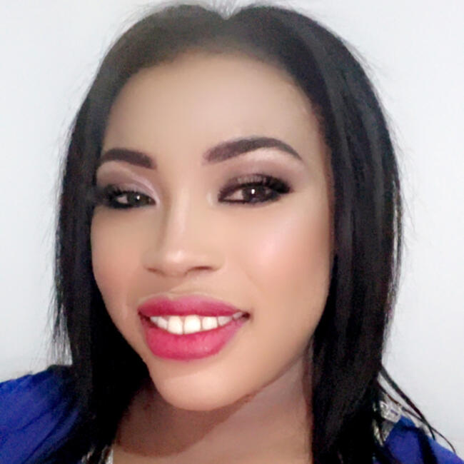 Babysitter in Berlin: Nawel