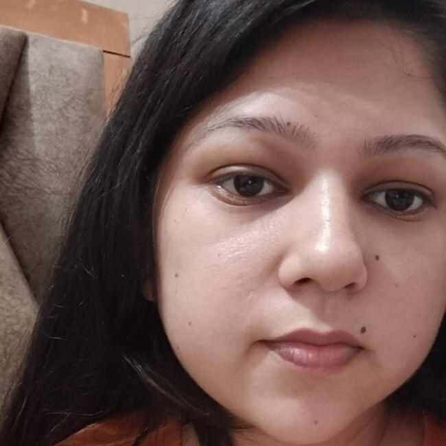 फरीदाबाद में बेबीसिटर: Akanksha
