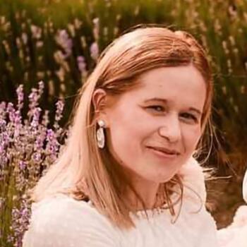 Babysitter Valea Adâncă: Luiza